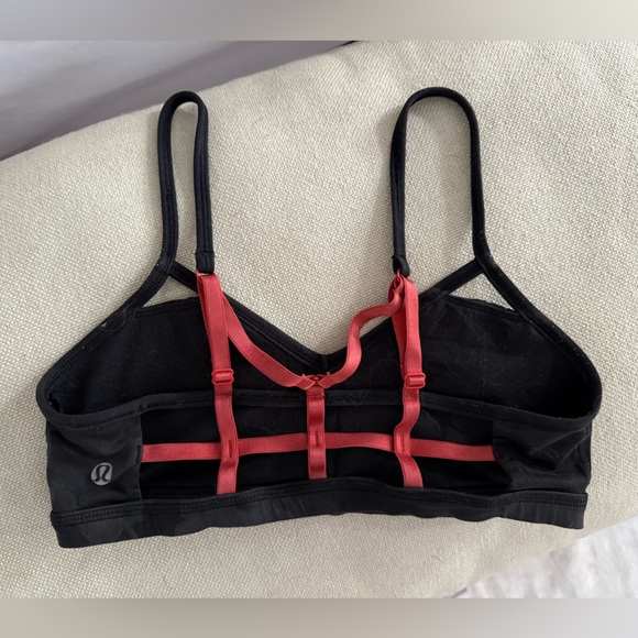 Lululemon Sports Bra Size 4 - Picture 2 of 3